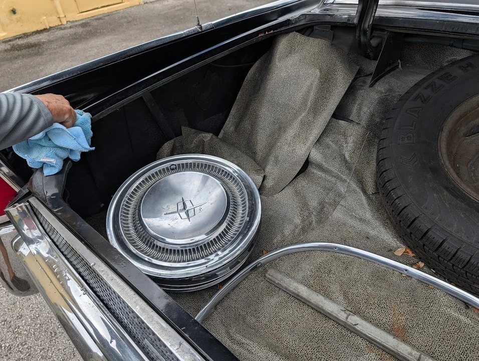 1961 Lincoln Continental 4th Gen - Image 21 of 21
