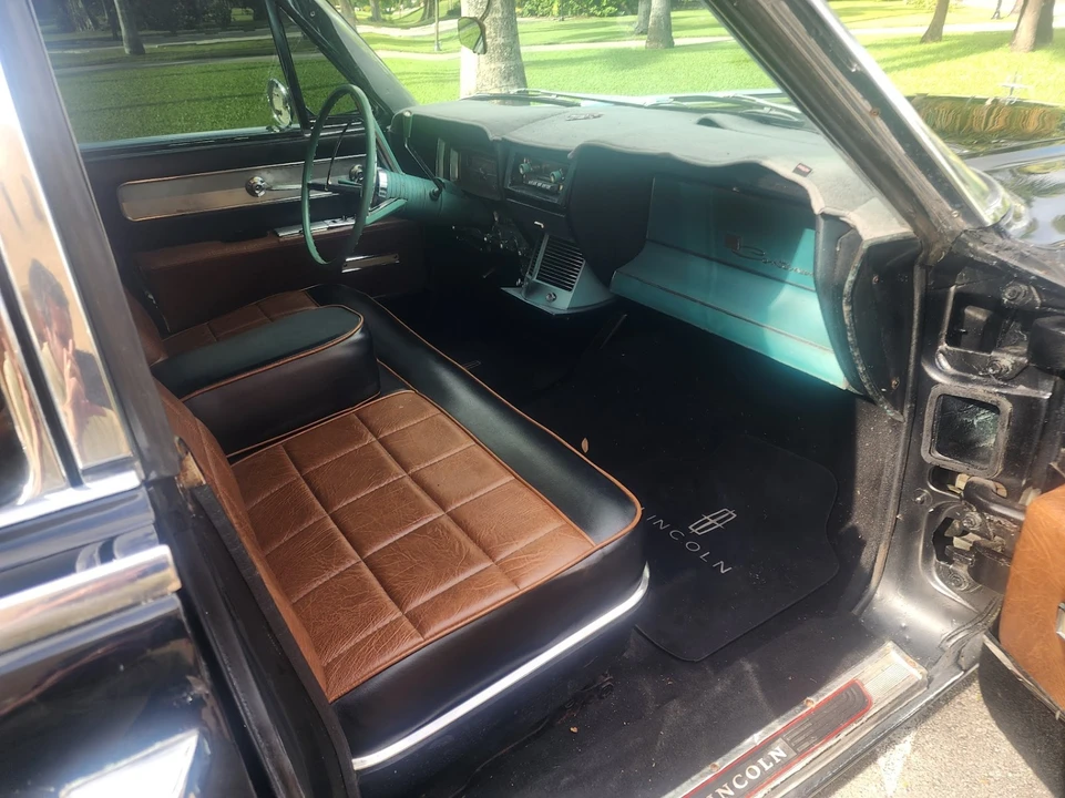 1961 Lincoln Continental 4th Gen - Image 20 of 21