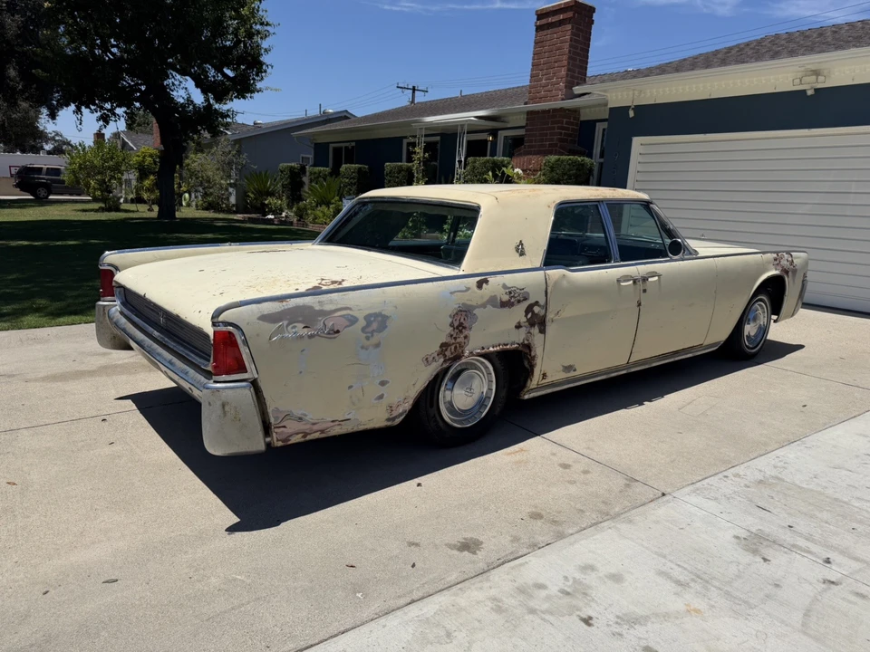 1961 Lincoln Continental 4th Gen - Image 17 of 25