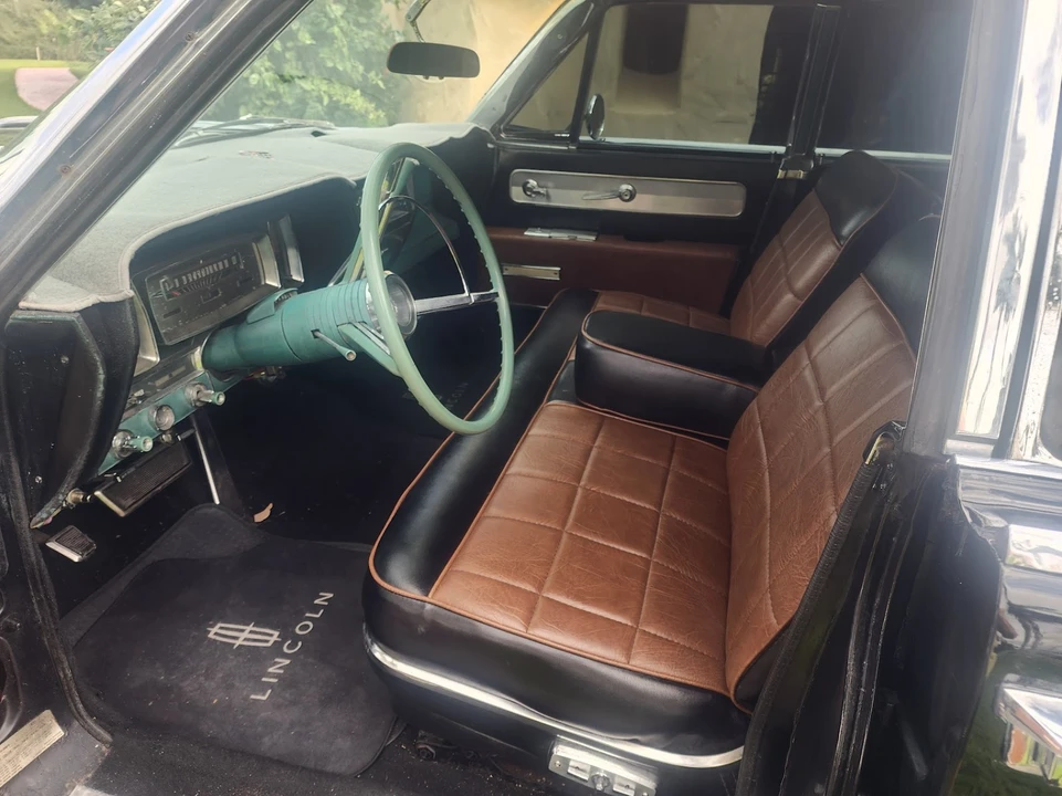 1961 Lincoln Continental 4th Gen - Image 10 of 21