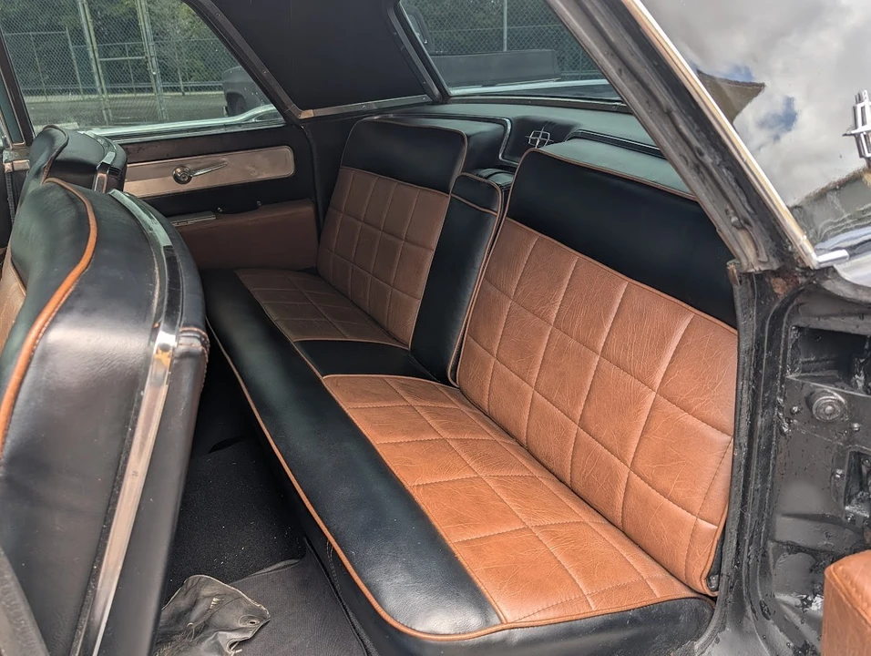 1961 Lincoln Continental 4th Gen - Image 13 of 21