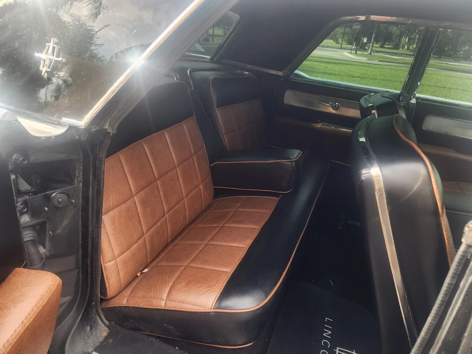 1961 Lincoln Continental 4th Gen - Image 18 of 21