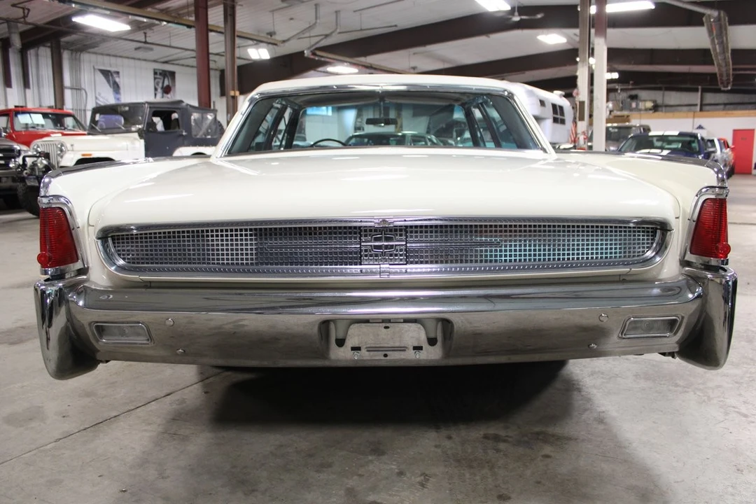 1961 Lincoln Continental 4th Gen - Image 5 of 12