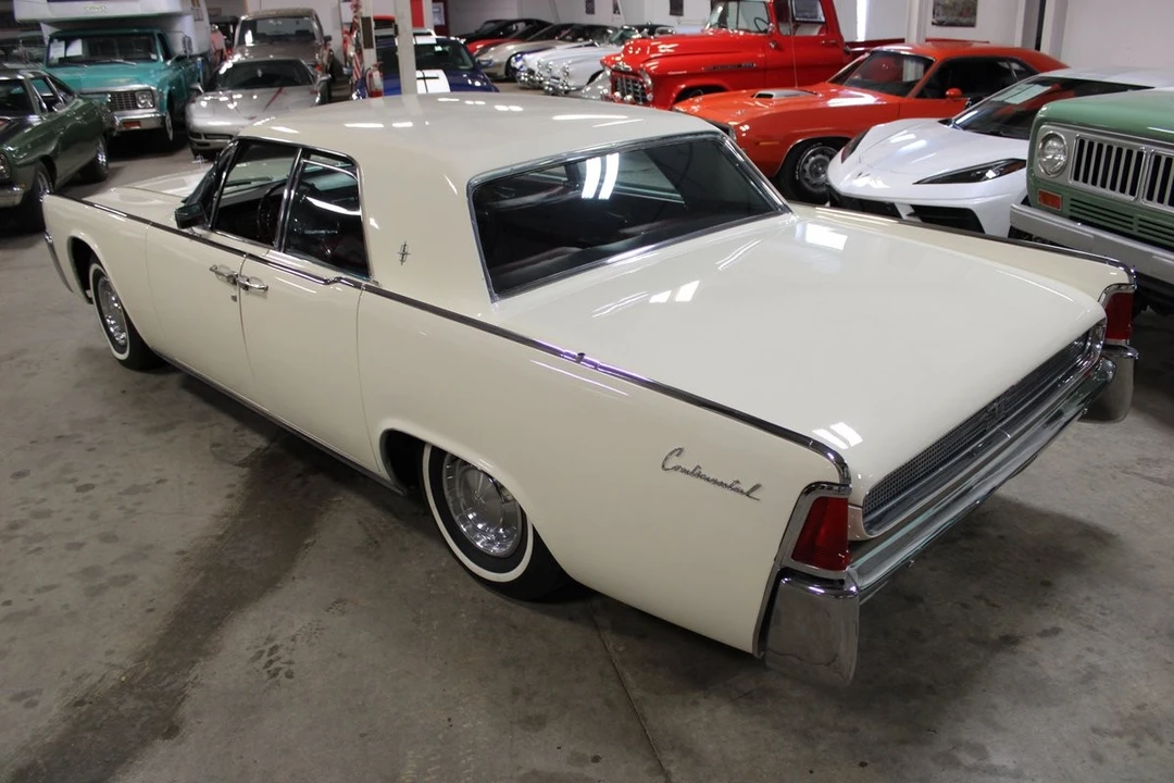 1961 Lincoln Continental 4th Gen - Image 19 of 21