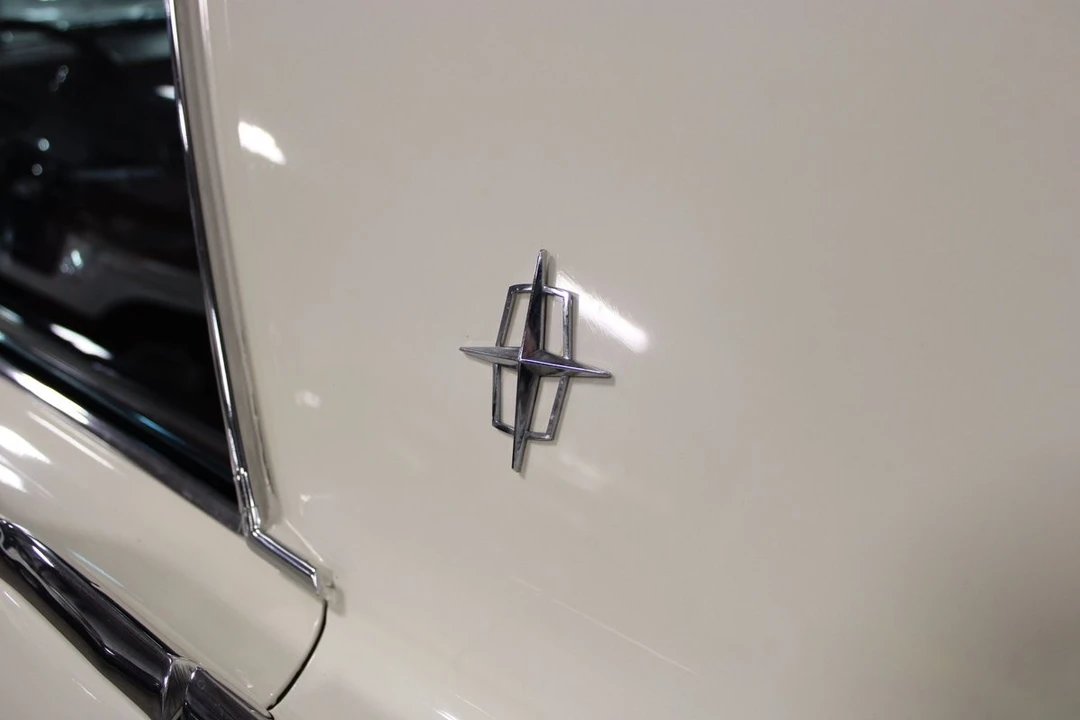 1961 Lincoln Continental 4th Gen - Image 17 of 21