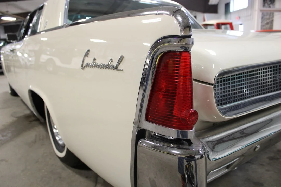 1961 Lincoln Continental 4th Gen - Image 12 of 12