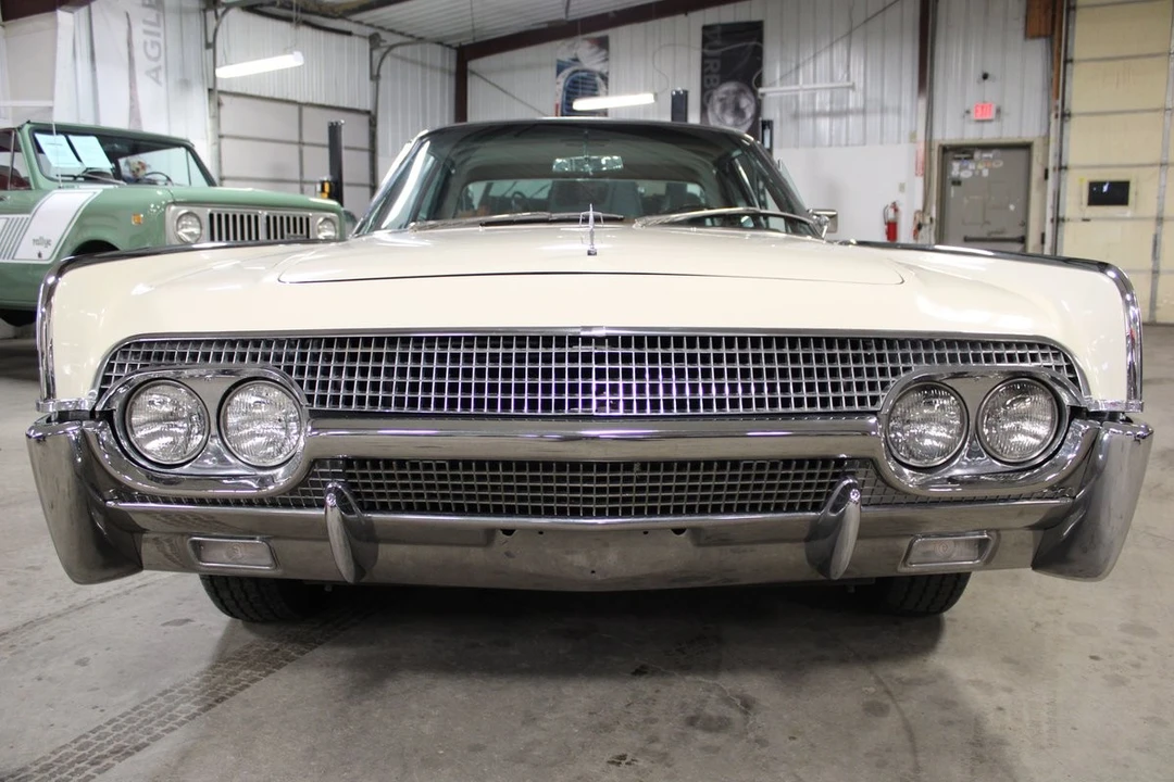 1961 Lincoln Continental 4th Gen - Image 9 of 21