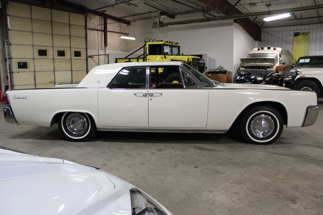 1961 Lincoln Continental 4th Gen - Image 7 of 12
