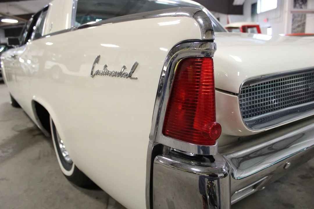 1961 Lincoln Continental 4th Gen - Image 12 of 12