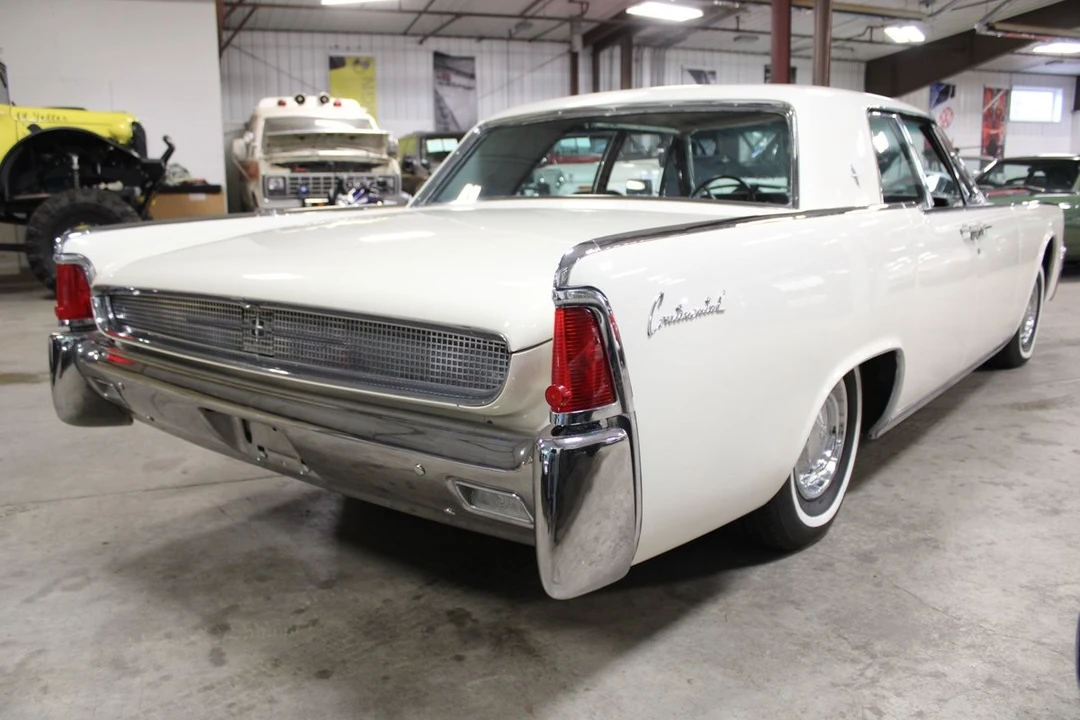 1961 Lincoln Continental 4th Gen - Image 6 of 12
