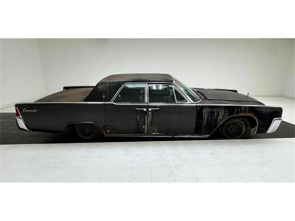 1961 Lincoln Continental 4th Gen - Image 6 of 31