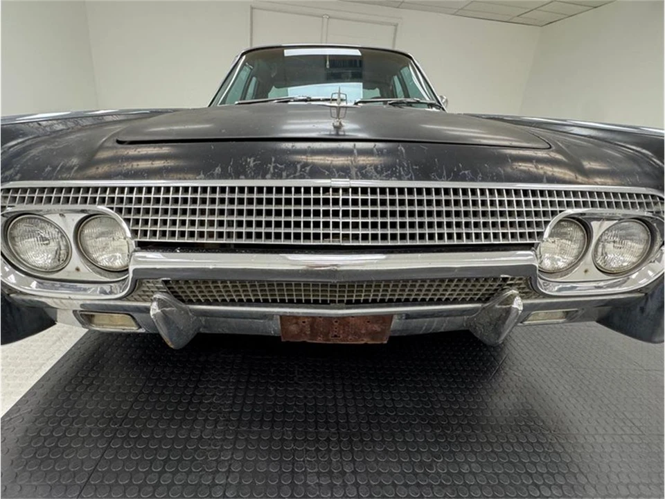 1961 Lincoln Continental 4th Gen - Image 9 of 31