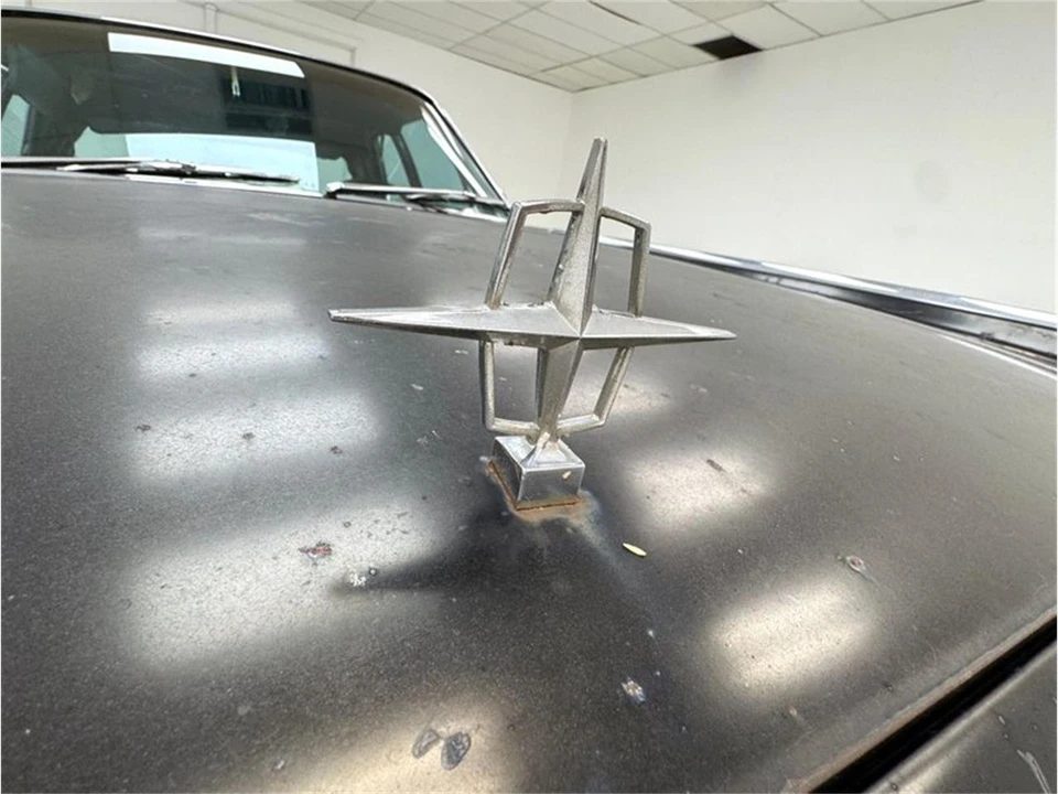 1961 Lincoln Continental 4th Gen - Image 10 of 31