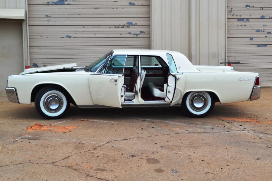 1961 Lincoln Continental 4th Gen - Image 2 of 6