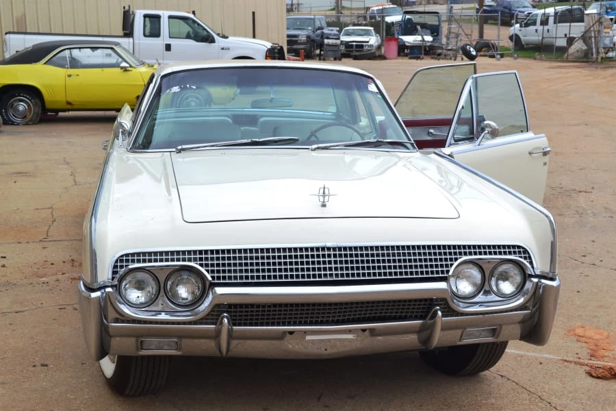 1961 Lincoln Continental 4th Gen - Image 6 of 6