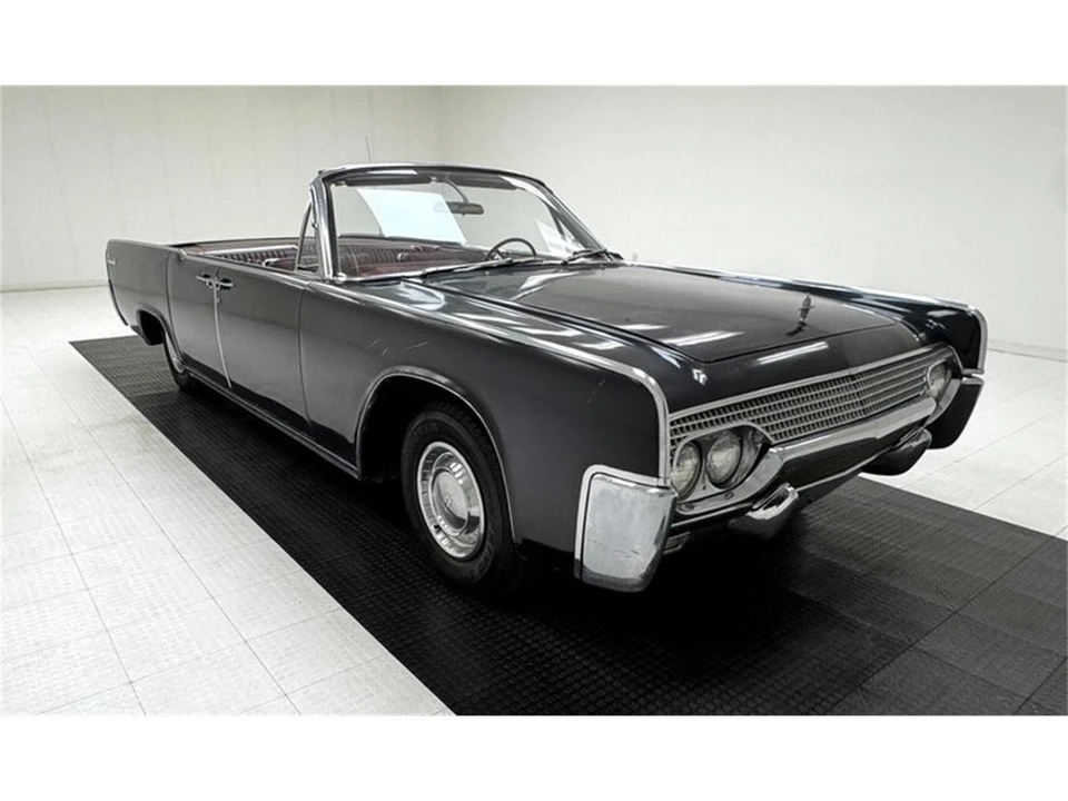 1961 Lincoln Continental 4th Gen - Image 7 of 31