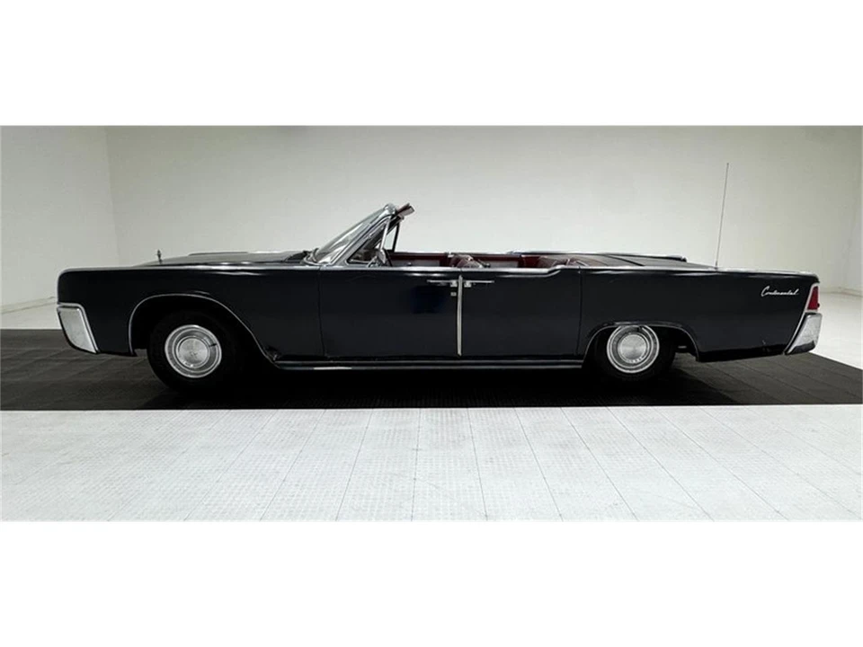 1961 Lincoln Continental 4th Gen - Image 2 of 31
