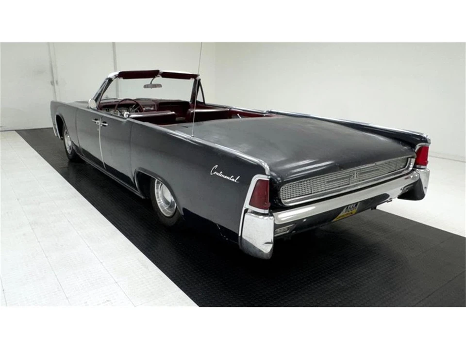 1961 Lincoln Continental 4th Gen - Image 3 of 31