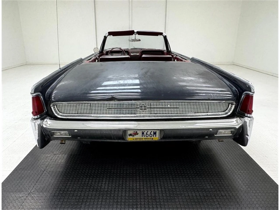 1961 Lincoln Continental 4th Gen - Image 4 of 31