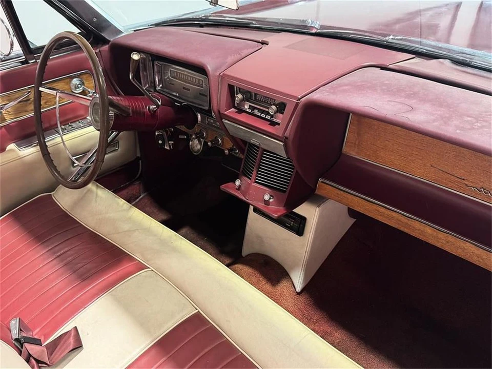 1961 Lincoln Continental 4th Gen - Image 8 of 31