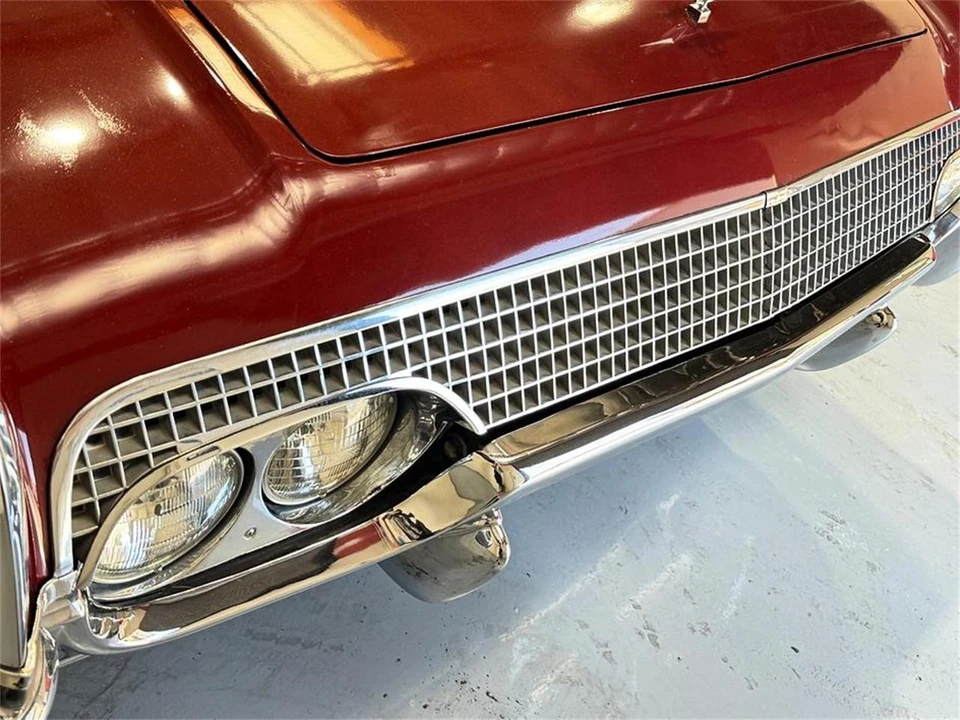 1961 Lincoln Continental 4th Gen - Image 19 of 31