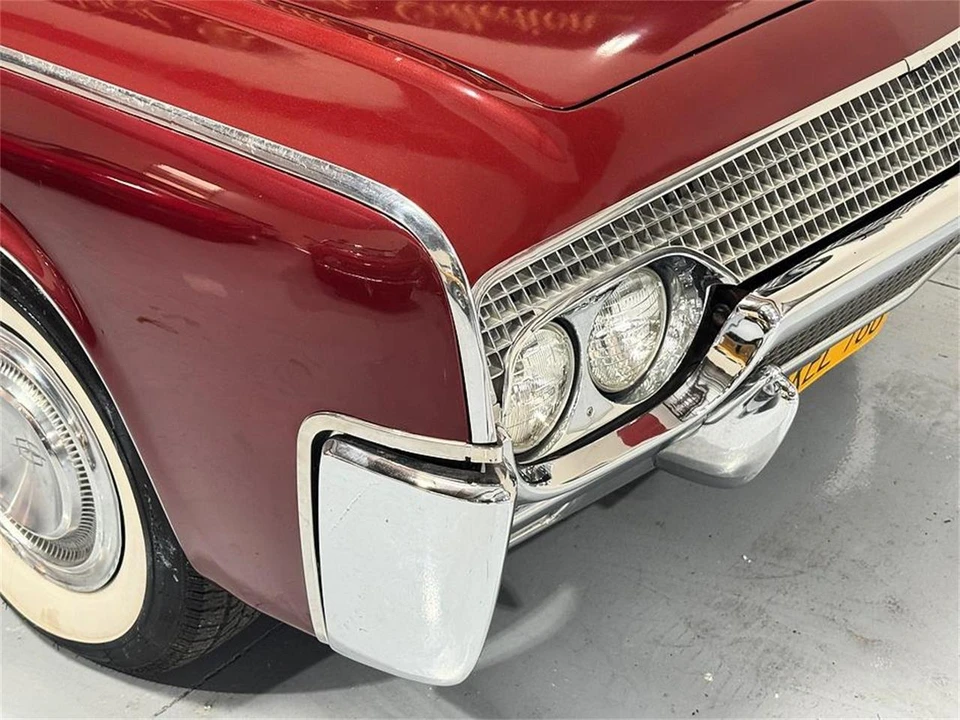 1961 Lincoln Continental 4th Gen - Image 15 of 31
