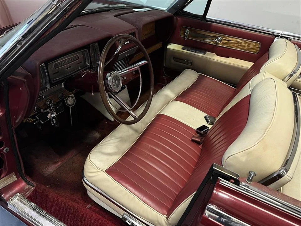 1961 Lincoln Continental 4th Gen - Image 9 of 31