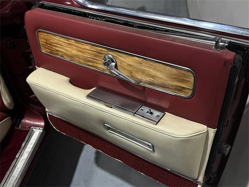 1961 Lincoln Continental 4th Gen - Image 20 of 31