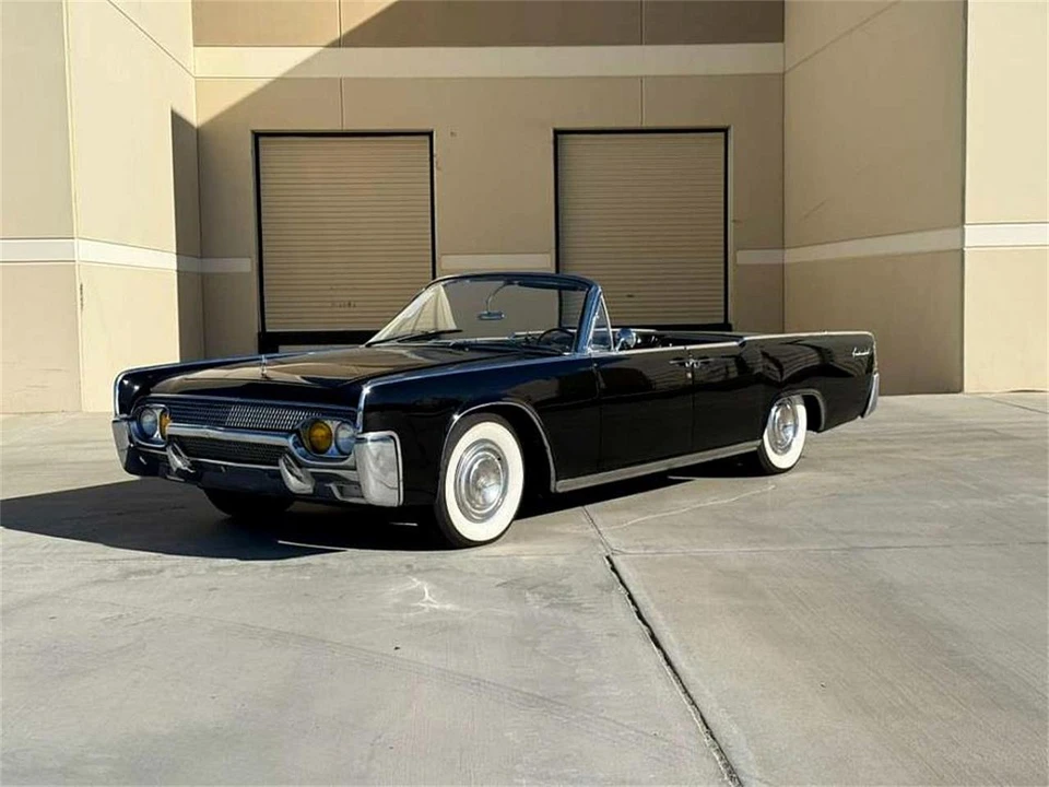 1961 Lincoln Continental 4th Gen - Image 26 of 26
