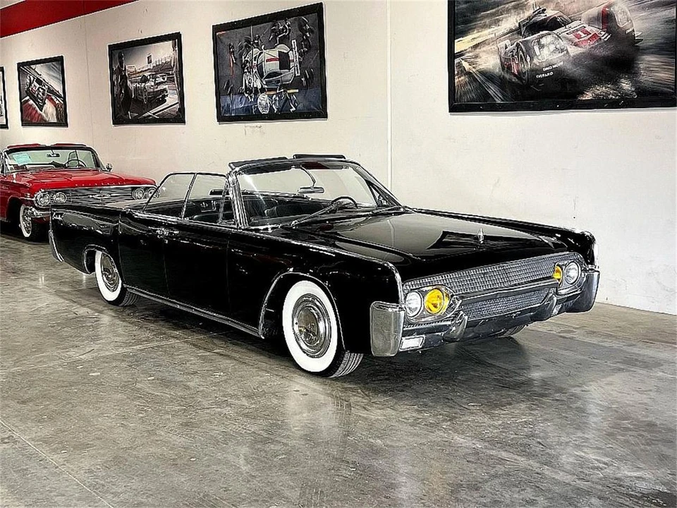 1961 Lincoln Continental 4th Gen - Image 13 of 26