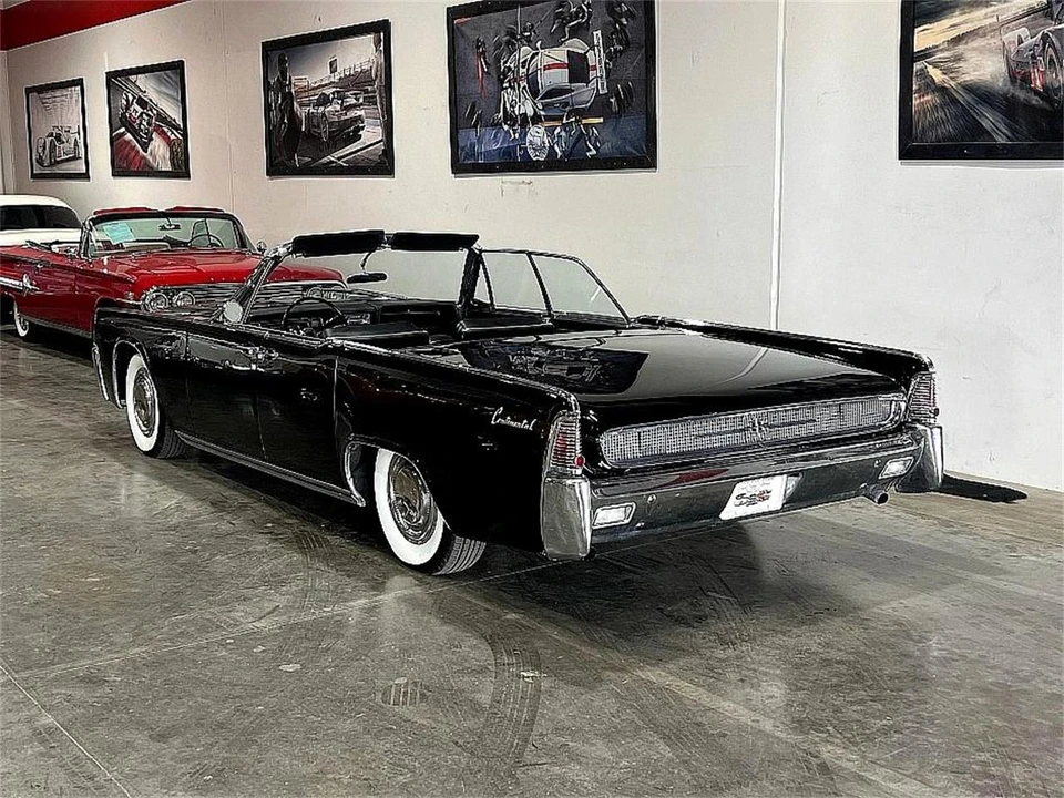 1961 Lincoln Continental 4th Gen - Image 14 of 26