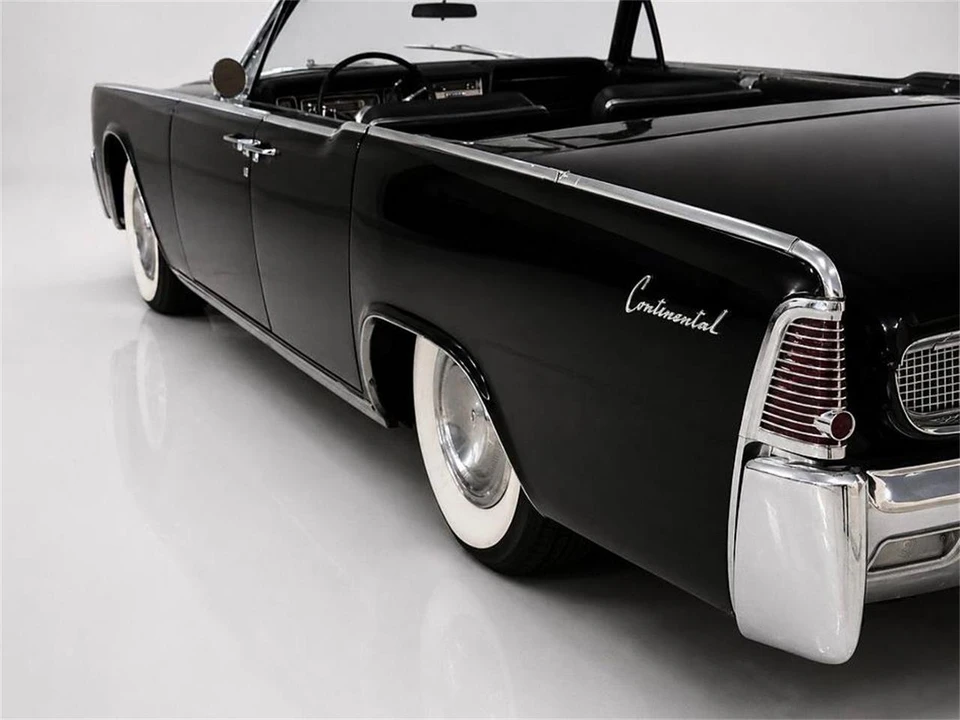 1961 Lincoln Continental 4th Gen - Image 9 of 26
