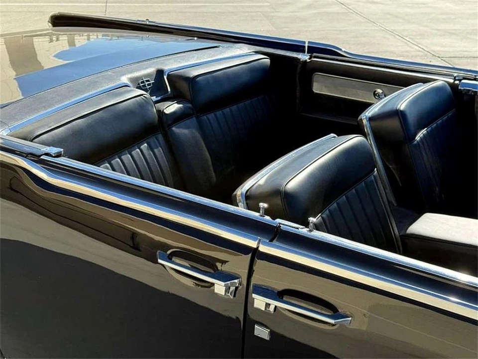 1961 Lincoln Continental 4th Gen - Image 16 of 26