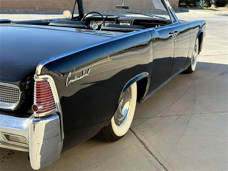 1961 Lincoln Continental 4th Gen - Image 25 of 26