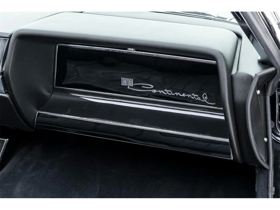 1961 Lincoln Continental 4th Gen - Image 9 of 31