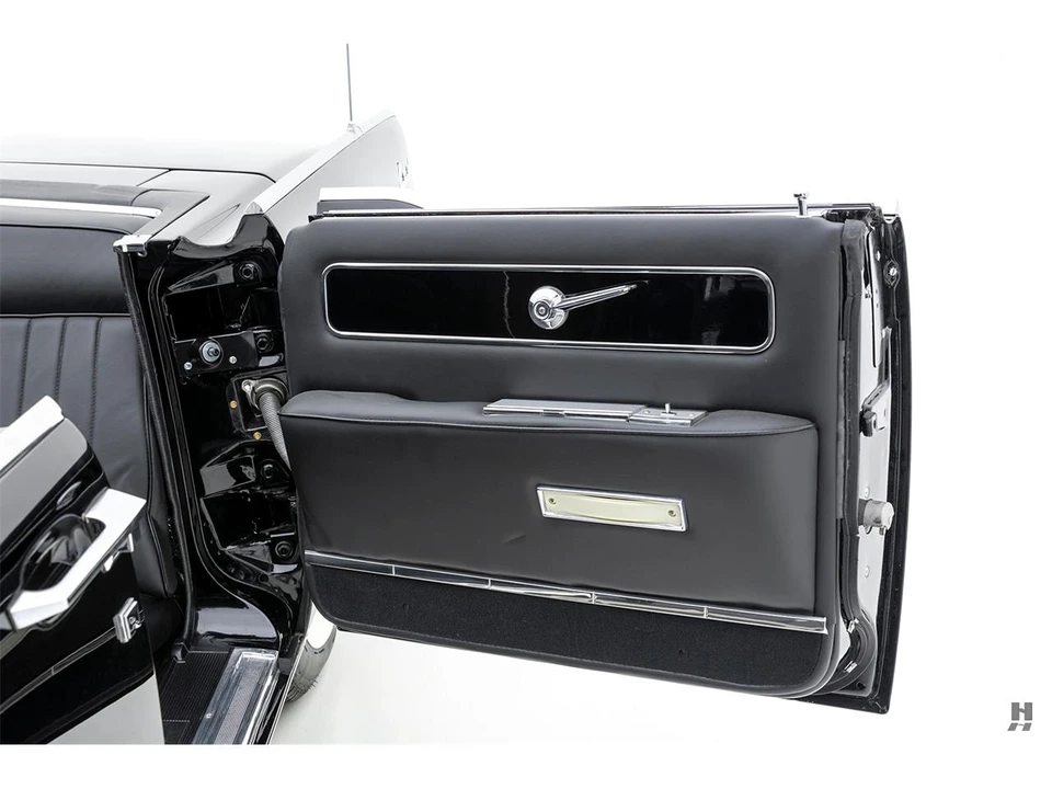1961 Lincoln Continental 4th Gen - Image 13 of 31