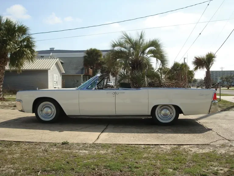 1961 Lincoln Continental 4th Gen - Image 2 of 2