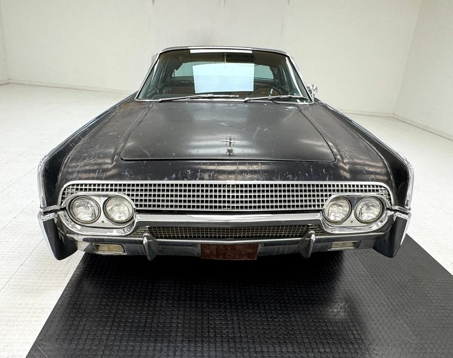 1961 Lincoln Continental 4th Gen - Image 4 of 31