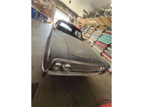 1961 Lincoln Continental Sedan