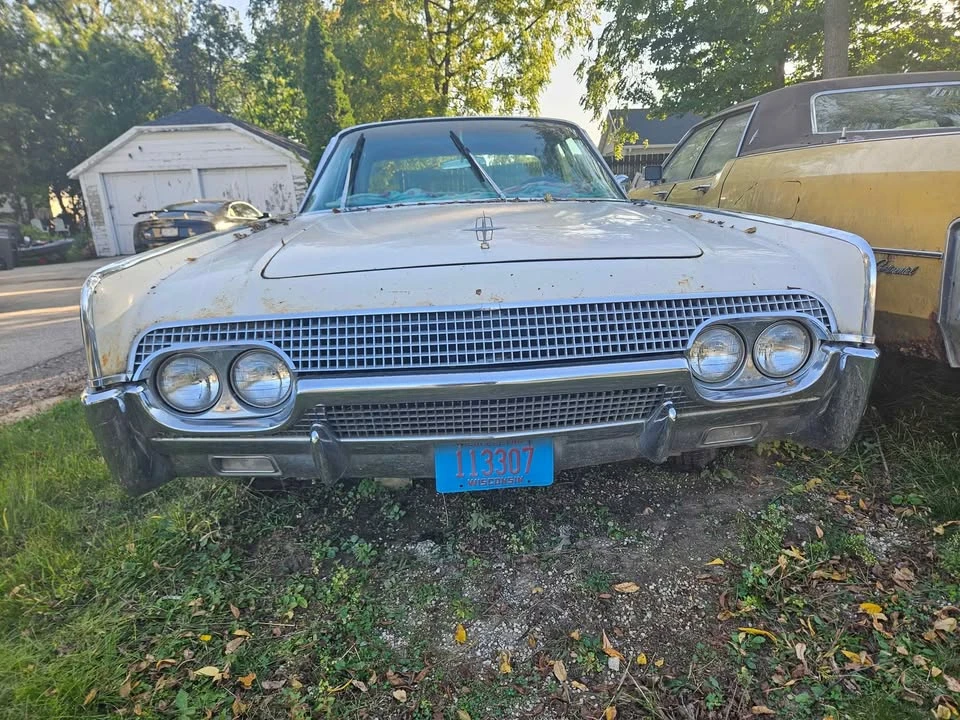 1961 Lincoln Continental 4th Gen - Image 2 of 10