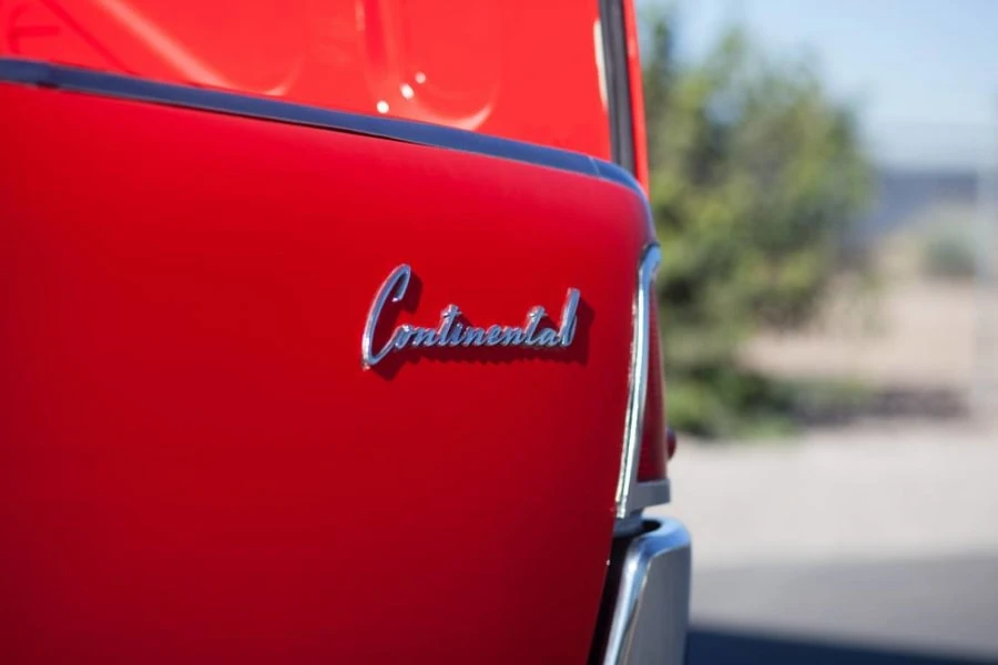 1961 Lincoln Continental 4th Gen - Image 10 of 11