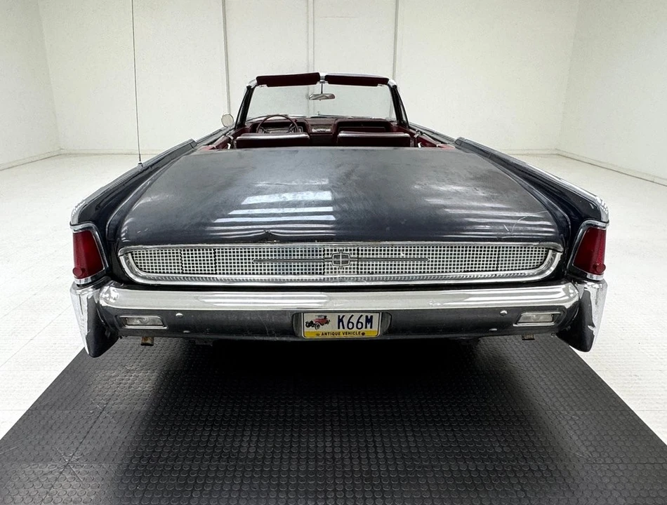 1961 Lincoln Continental 4th Gen - Image 4 of 31