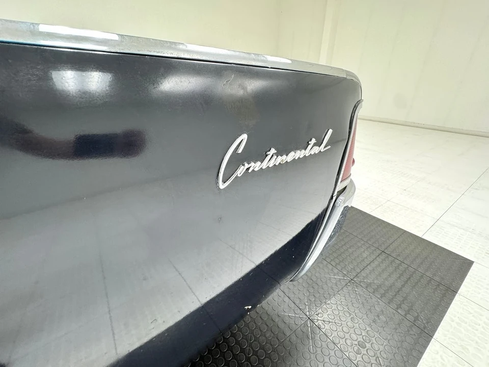 1961 Lincoln Continental 4th Gen - Image 17 of 31