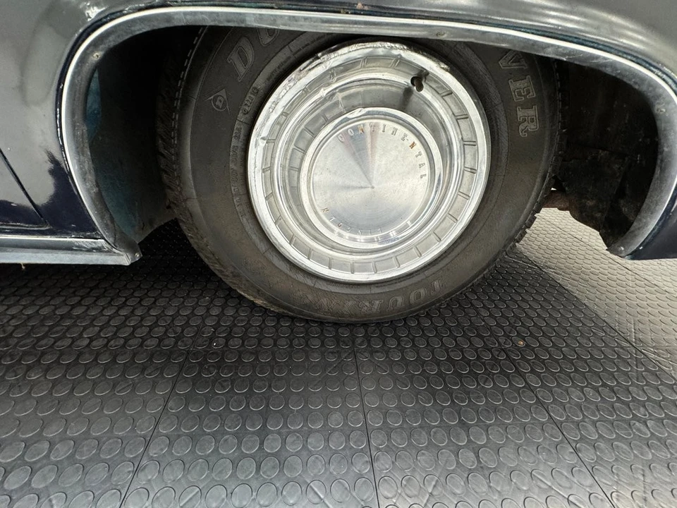 1961 Lincoln Continental 4th Gen - Image 16 of 31