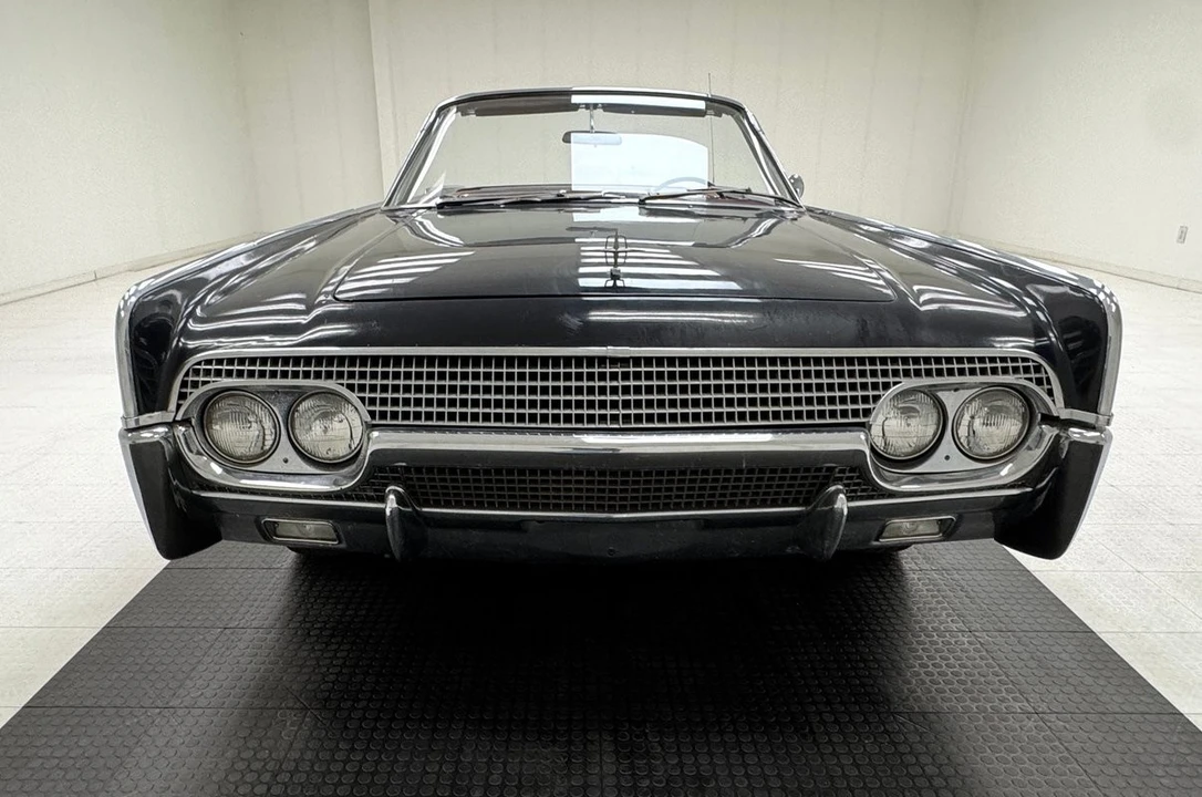 1961 Lincoln Continental 4th Gen - Image 8 of 31