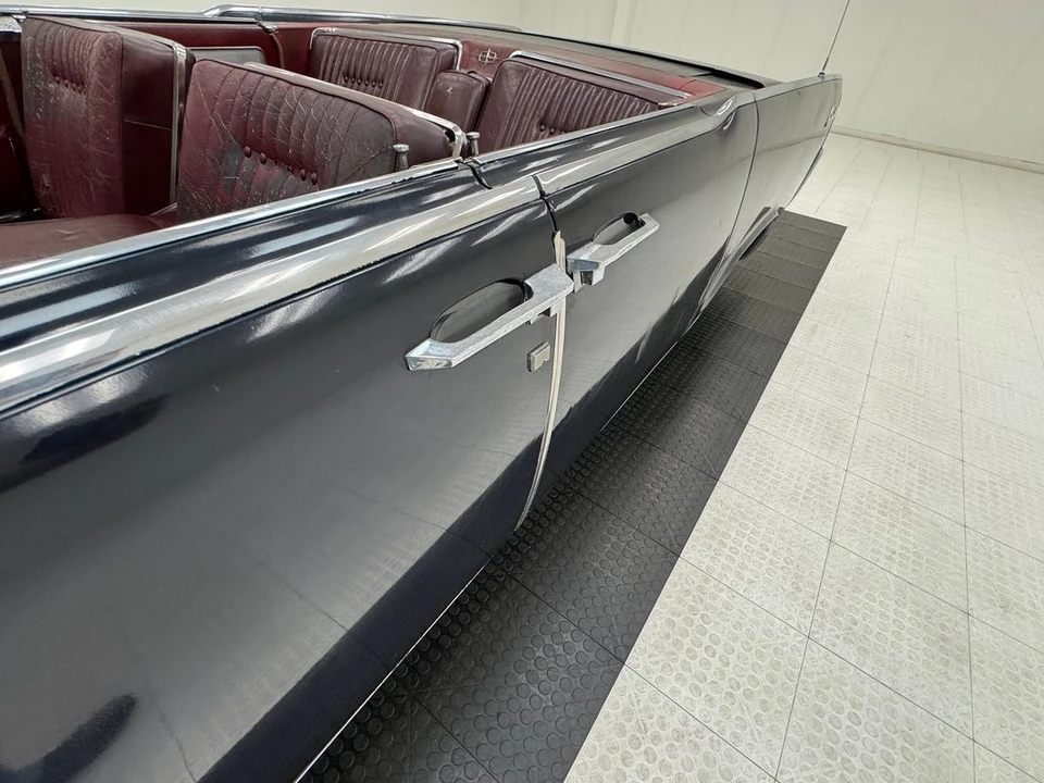 1961 Lincoln Continental 4th Gen - Image 15 of 31