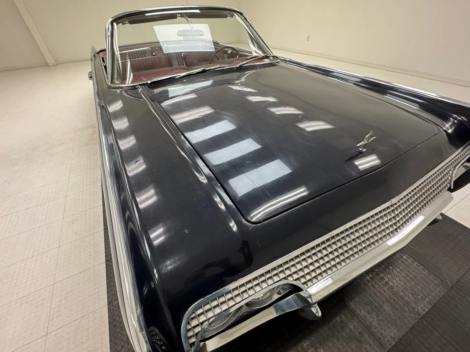 1961 Lincoln Continental 4th Gen - Image 21 of 31