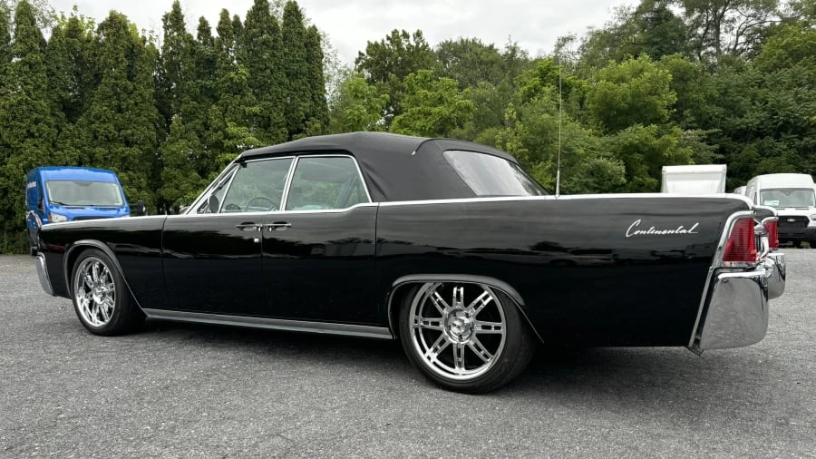 1961 Lincoln Continental 4th Gen - Image 11 of 31
