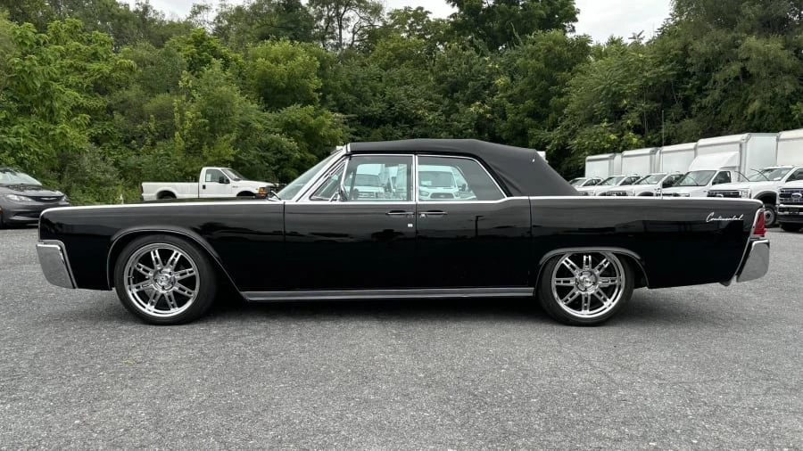 1961 Lincoln Continental 4th Gen - Image 10 of 31