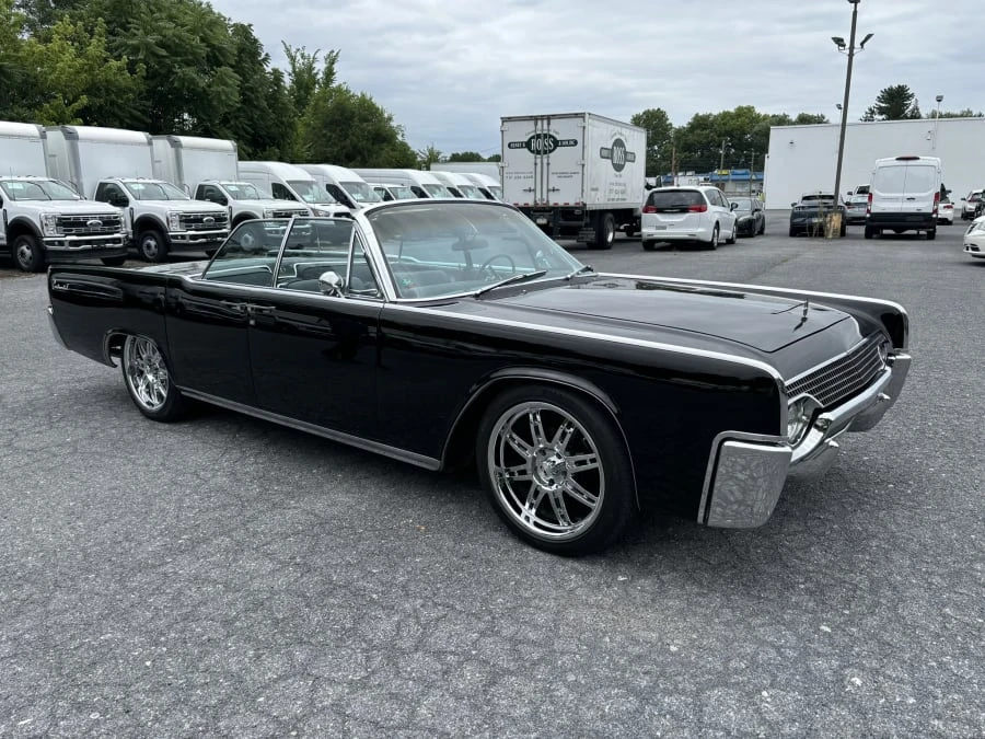 1961 Lincoln Continental 4th Gen - Image 15 of 31